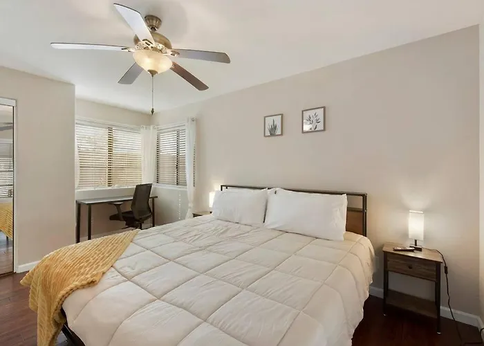 Spectacular House Retreat Glendale